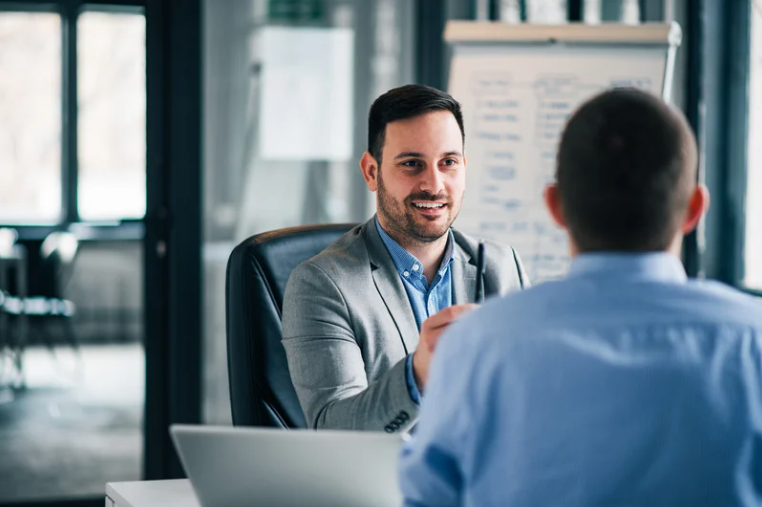 Le coaching de gestion : Un levier de transformation profonde, quand il est pratiqué dans les règles de l’art